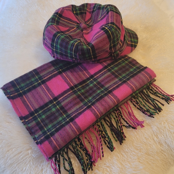 FREE Add on✨️ Set of Vintage plaid scarf Newsboy hat - Picture 1 of 3